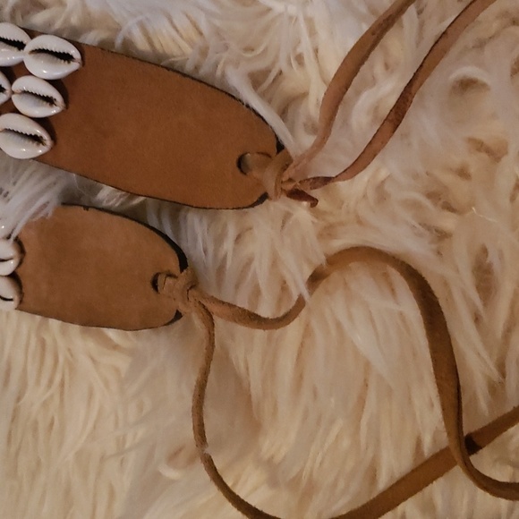 Bohemian puka shell on brown tanned leather tie belt size large 38" before tie - Picture 3 of 4